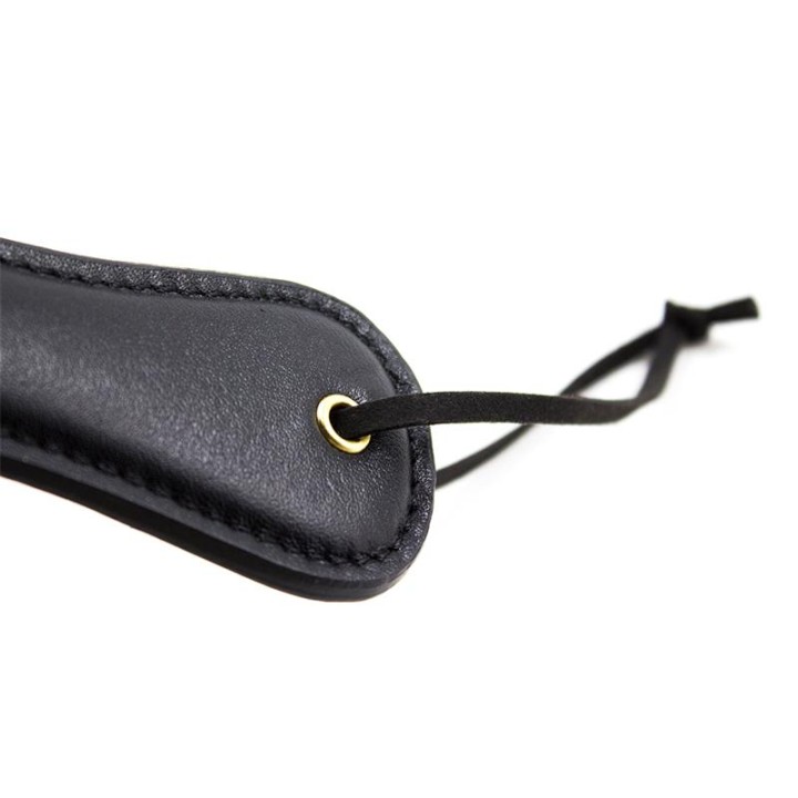 PACKA BDSM 32 CM WEGAŃSKA SKÓRA CZARNA BŁYSZCZĄCA - LATETOBED